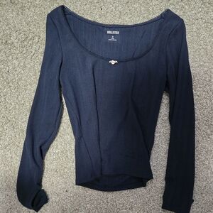 Hollister Navy Scoop-Neck Ribbed Long Sleeve Top with Floral Accent